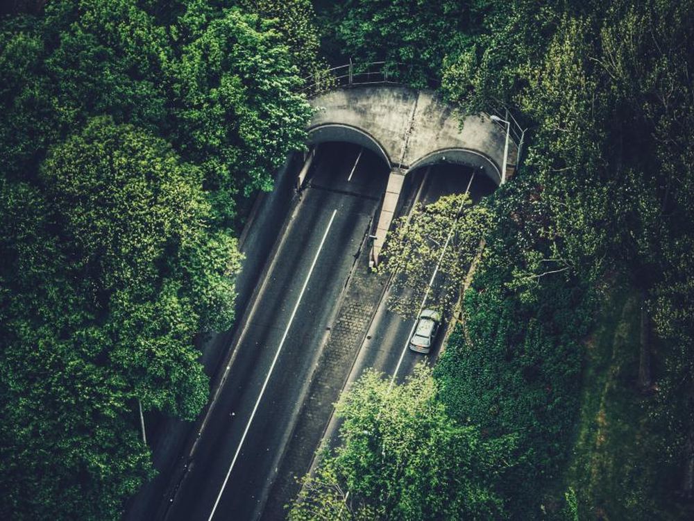 Route en construction — travaux publics et projets du secteur public